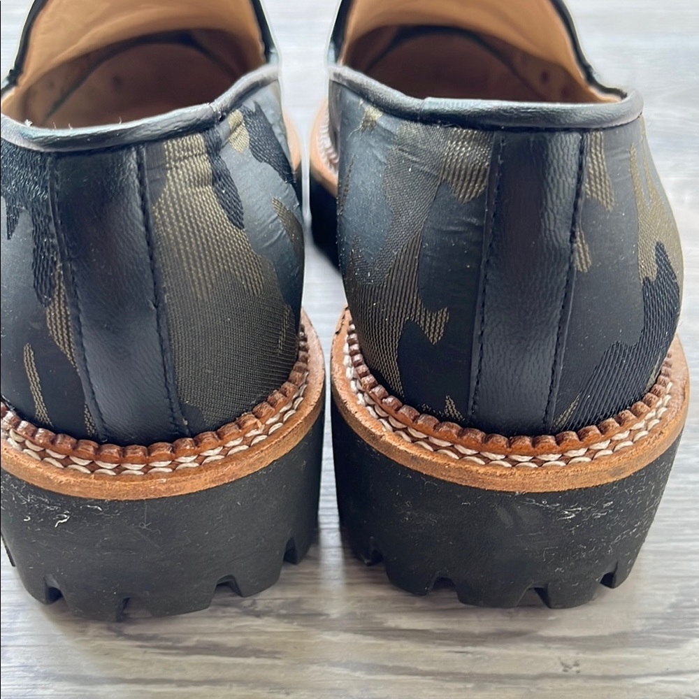 Jon Josef GoGoCamo Lug Loafer with Tassel Sizes 37.5 - Picture 5 of 7